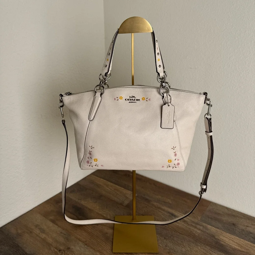 Coach Kelsey Satchel White Floral Embroidered Pebble Leather Bag F24599 - Picture 3 of 16